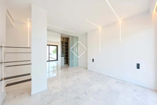 Casa independiente en avenida Europa