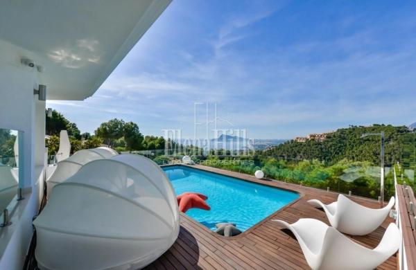 Casa independiente en calle Alemania