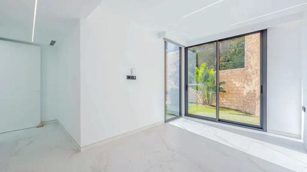 Casa independiente en calle Italia