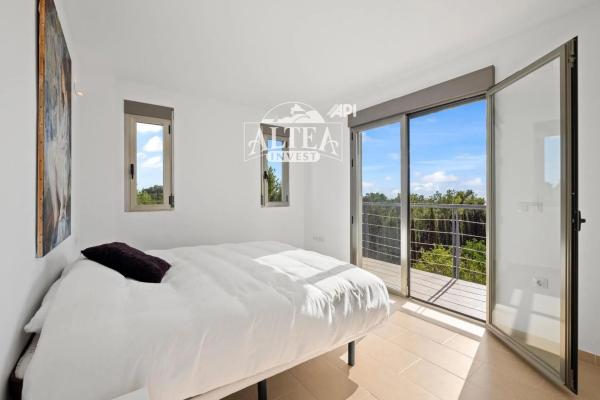 Casa independiente en calle Serrella