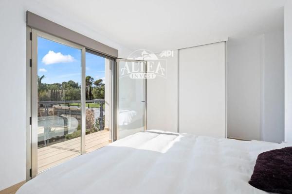 Casa independiente en calle Serrella