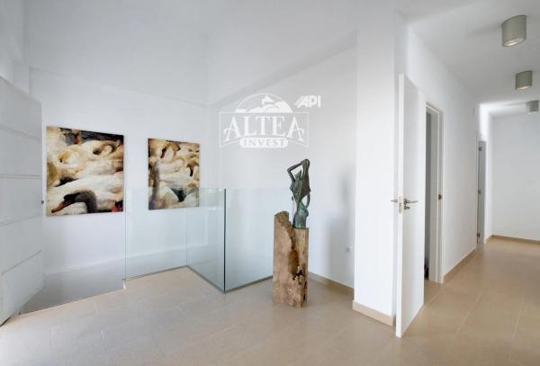 Casa independiente en calle Serrella