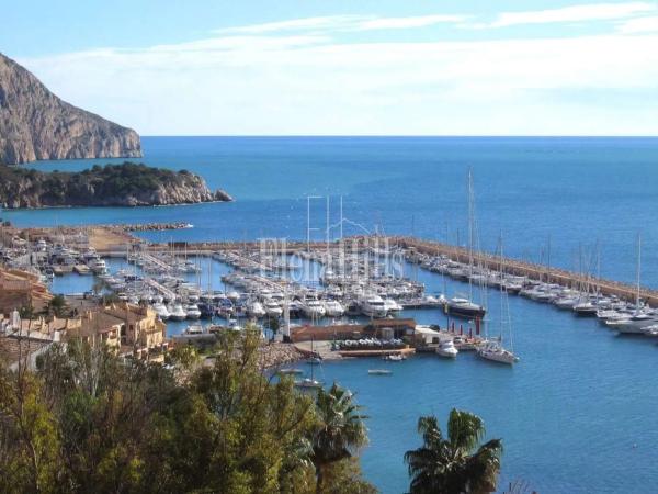 Casa independiente en calle Agret