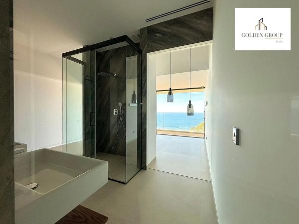 Casa independiente en calle Inglaterra