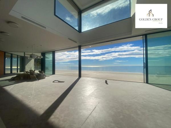 Casa independiente en calle Inglaterra