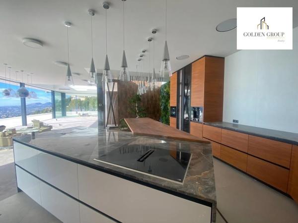 Casa independiente en calle Inglaterra