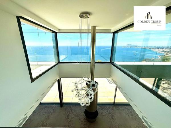 Casa independiente en calle Inglaterra