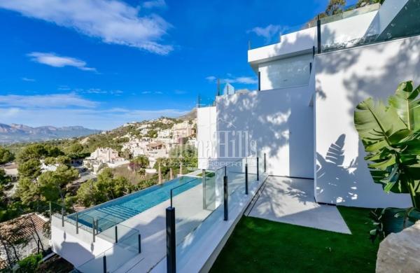 Casa independiente en calle Italia