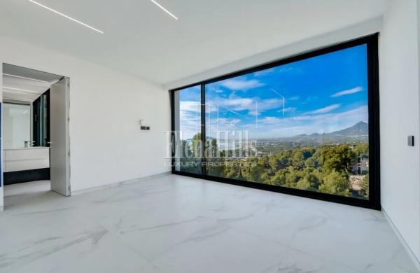 Casa independiente en calle Italia