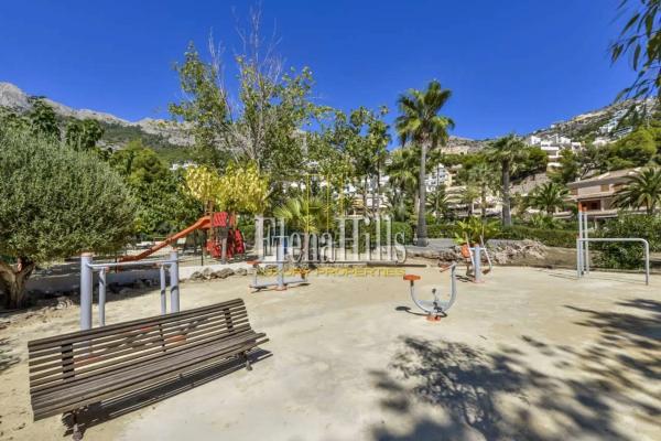 Casa independiente en calle Italia