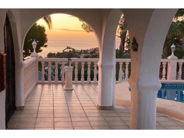 Casa independiente en Urbanización Canuta