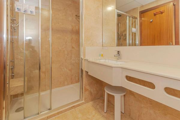 Estudio en Urbanización Caleta, 28 a