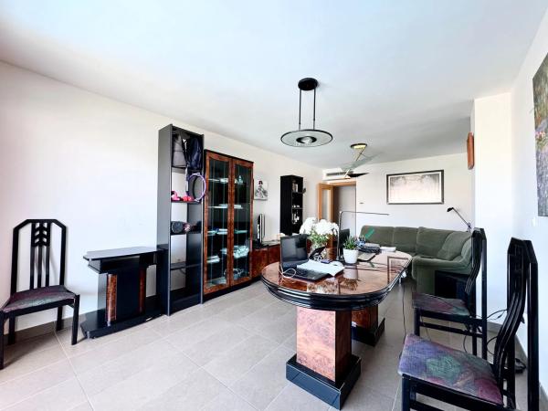 Piso en calle Jose María Ruiz Pérez-Aguila, 1