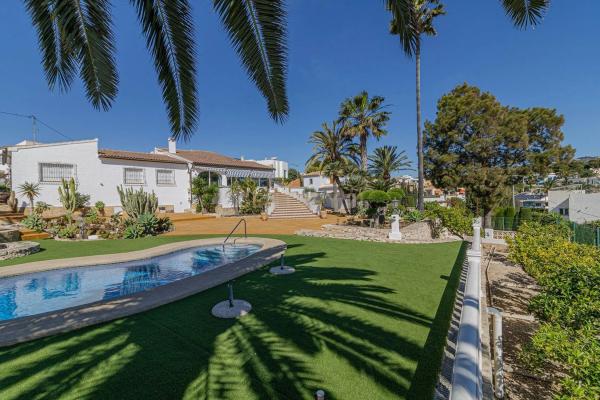 Casa independiente en Partida Los Pinos, 22 -8