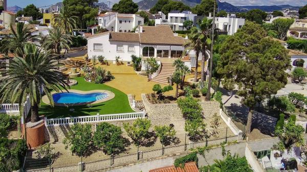 Casa independiente en Partida Los Pinos, 22 -8