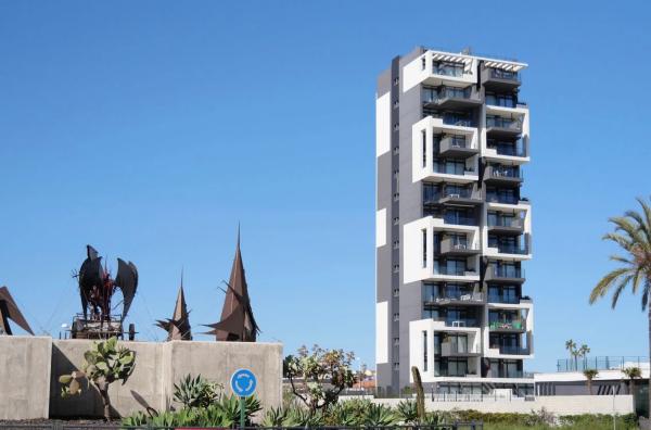 Piso en calle Estonia, 4