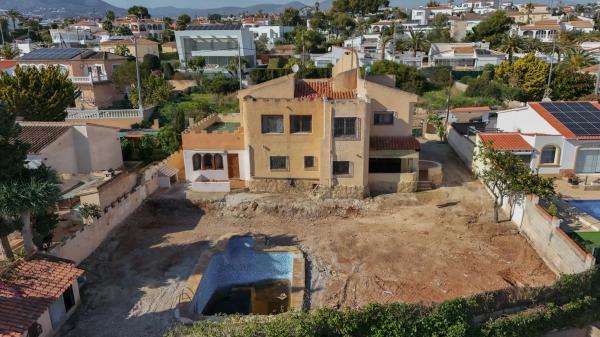 Casa independiente en Los Almendros, 12 a