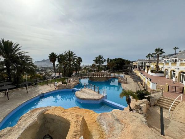 Chalet adosado en Partida Tosal de la Cometa