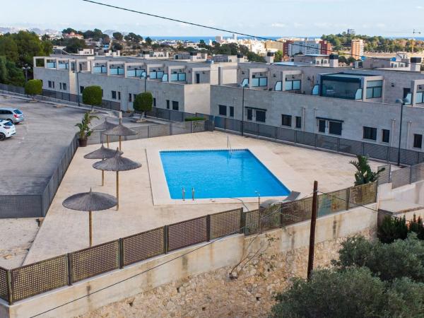 Chalet adosado en Urbanización Canuta