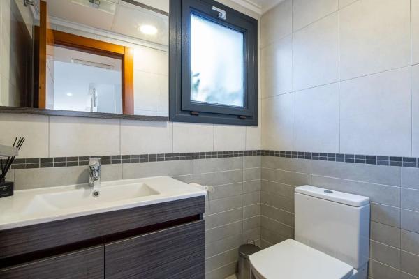 Chalet adosado en Urbanización Canuta