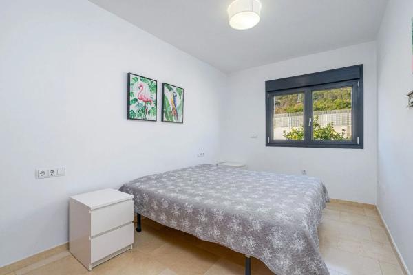 Chalet adosado en Urbanización Canuta