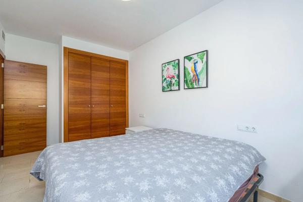 Chalet adosado en Urbanización Canuta