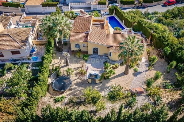 Casa independiente en Partida Canuta Alta, 3 -9