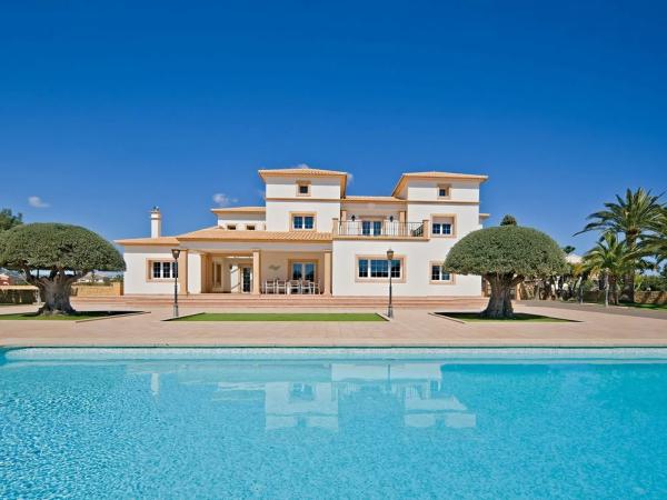 Casa independiente en Urbanizacion Ortenbach