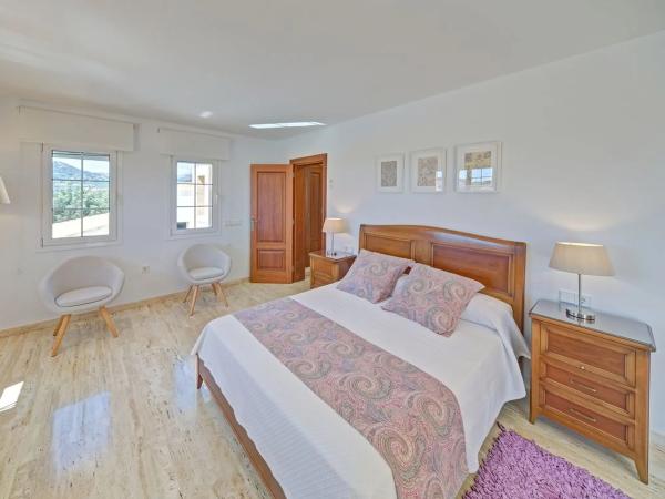 Casa independiente en Urbanizacion Ortenbach