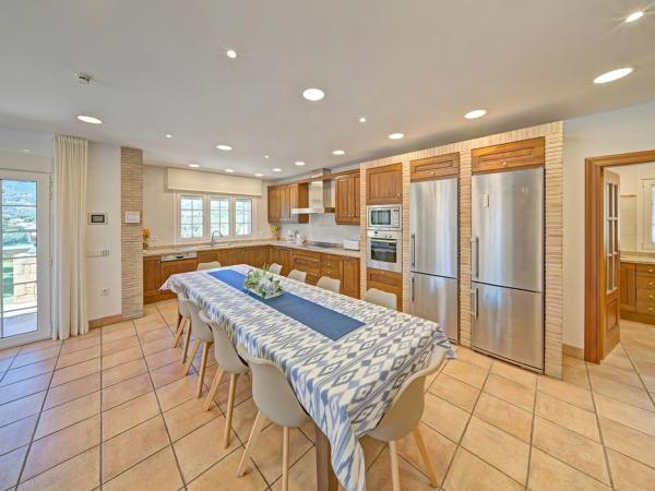 Casa independiente en Urbanizacion Ortenbach