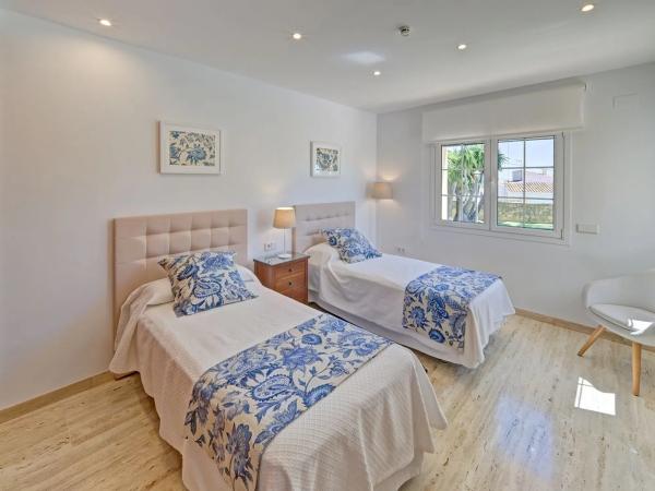 Casa independiente en Urbanizacion Ortenbach