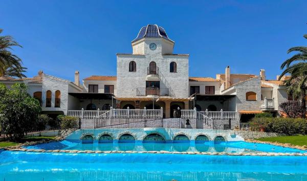 Chalet adosado en avenida del Carabasí