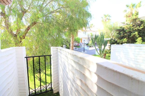 Chalet adosado en avenida del Carabasí