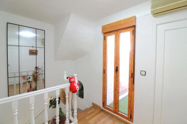 Chalet adosado en avenida del Carabasí