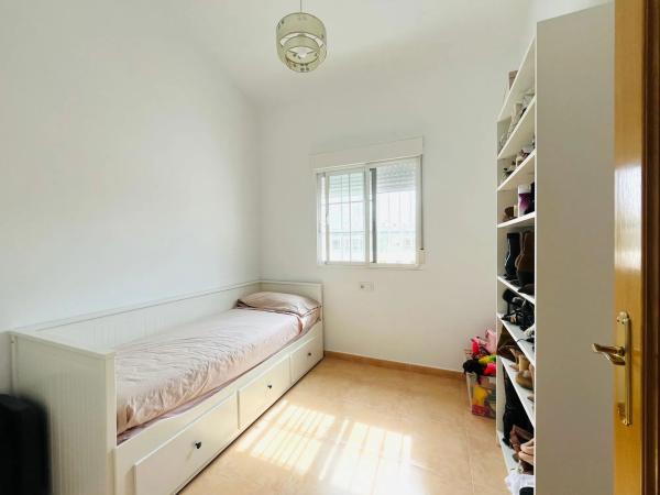 Chalet adosado en calle de Finlandia, 11