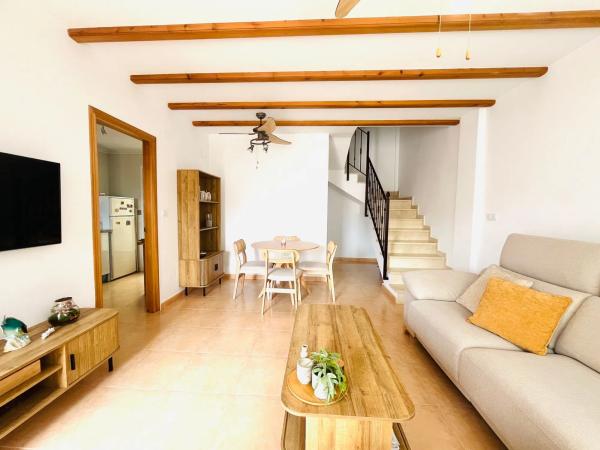 Chalet adosado en calle de Finlandia, 11