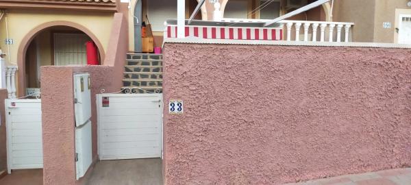 Chalet adosado en calle Canarias, 33