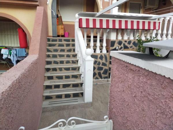Chalet adosado en calle Canarias, 33