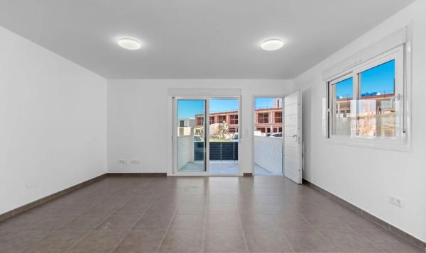 Piso en calle de Xipre, 70