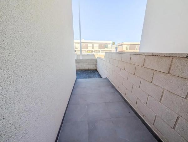 Casa independiente en calle Malta