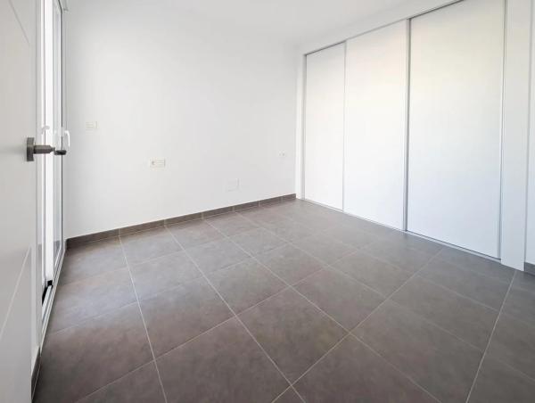 Casa independiente en calle Malta