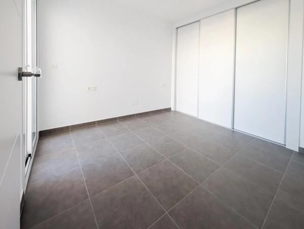 Casa independiente en calle Malta