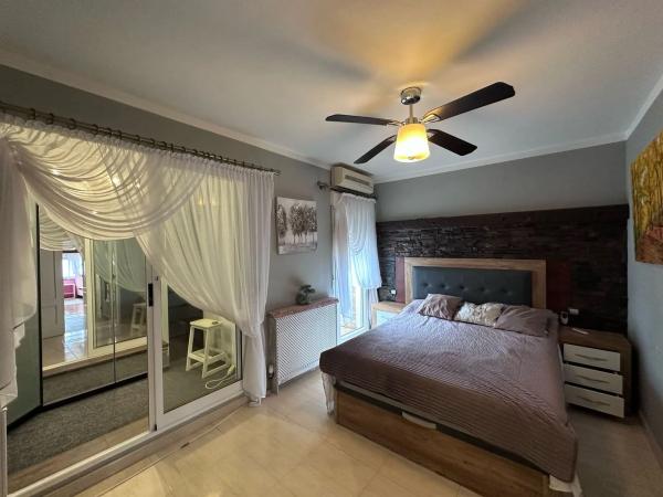 Chalet adosado en calle Monte de Santa Pola