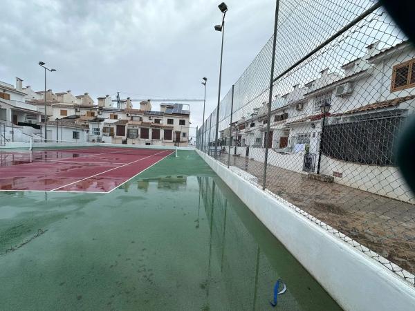 Chalet adosado en calle Monte de Santa Pola