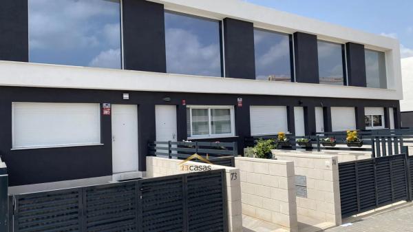 Casa independiente en calle Malta