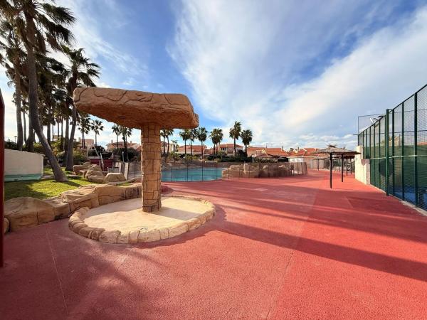 Chalet adosado en avenida D'Escandinàvia, 61