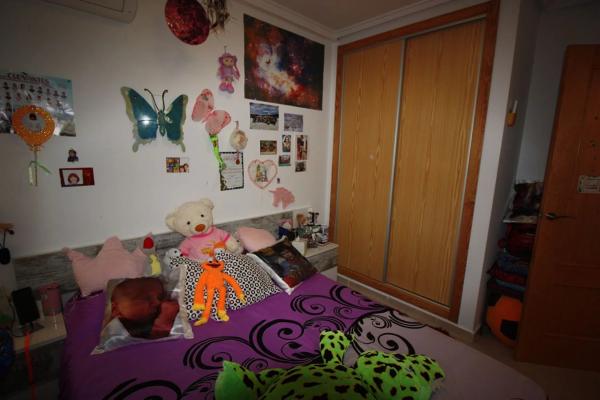 Chalet adosado en calle de Creta