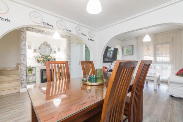 Chalet adosado en calle de Creta s/n