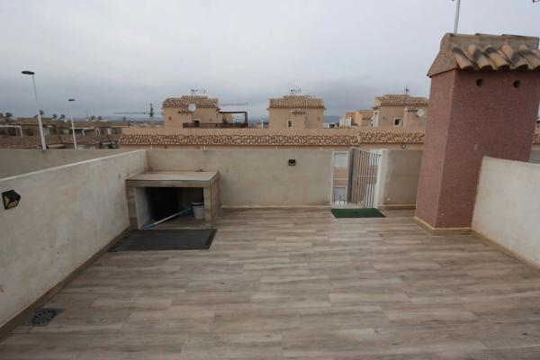 Chalet adosado en calle de Creta