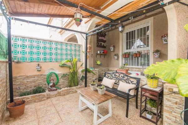 Chalet adosado en calle de Creta s/n